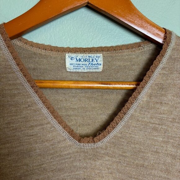 Morley Theta Vtg Sweater XS 100% Pure Wool Mocha Shrink Resisting England Chic - Picture 3 of 12